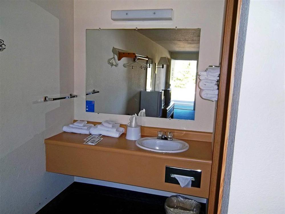 Motel 6 ゴールドビーチ 部屋 写真